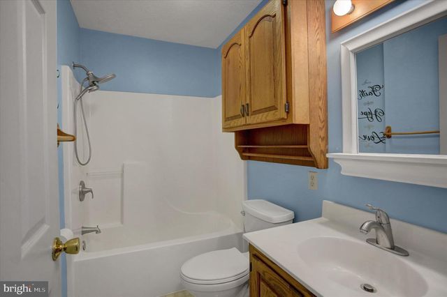 123 ENOLA RD, Newburg, PA 17240