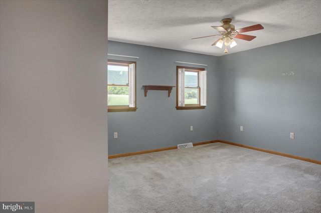 123 ENOLA RD, Newburg, PA 17240