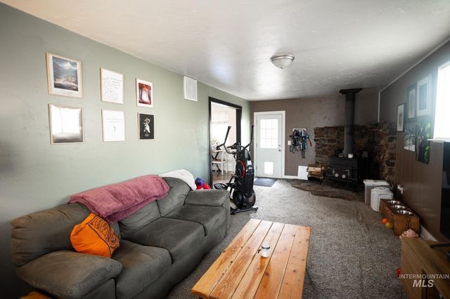 704 Hudson Dr., Nampa, ID 83651