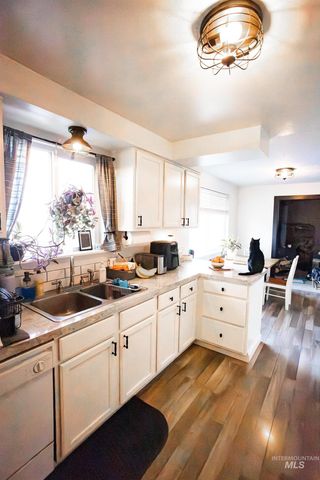 704 Hudson Dr., Nampa, ID 83651