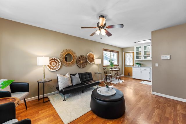 1453 N Woodrow Ct, Wichita, KS 67203