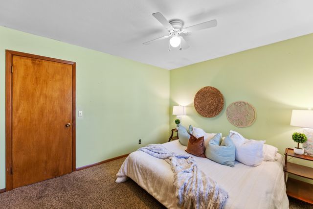 1453 N Woodrow Ct, Wichita, KS 67203