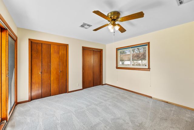 1453 N Woodrow Ct, Wichita, KS 67203