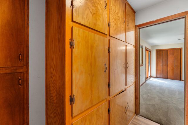 1453 N Woodrow Ct, Wichita, KS 67203