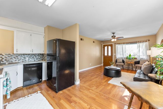 1453 N Woodrow Ct, Wichita, KS 67203