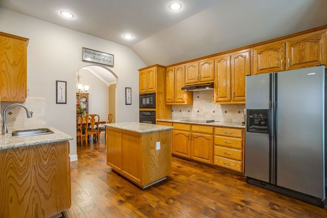 1410 Parkside Drive, Mansfield, TX 76063