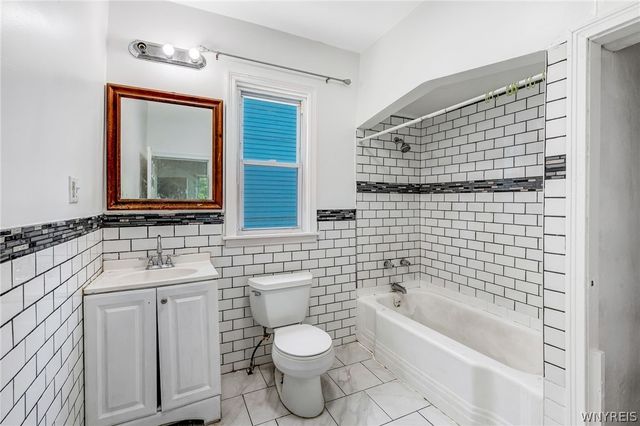 66 Schmarbeck Avenue, Buffalo, NY 14212