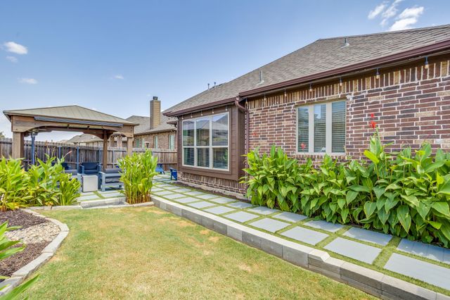 3021 Bella Lago Drive, Fort Worth, TX 76177