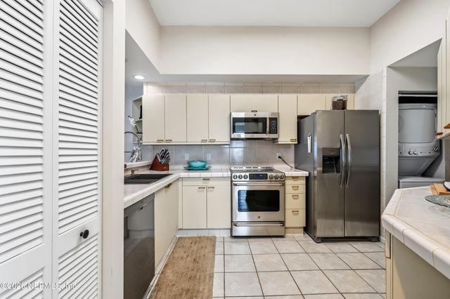 75 COMARES Avenue 3A, St. Augustine, FL 32080