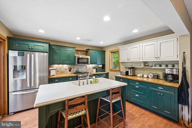 2135 SAINT PETERS RD, Pottstown, PA 19465