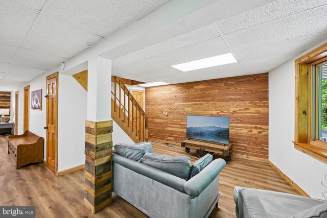 2135 SAINT PETERS RD, Pottstown, PA 19465