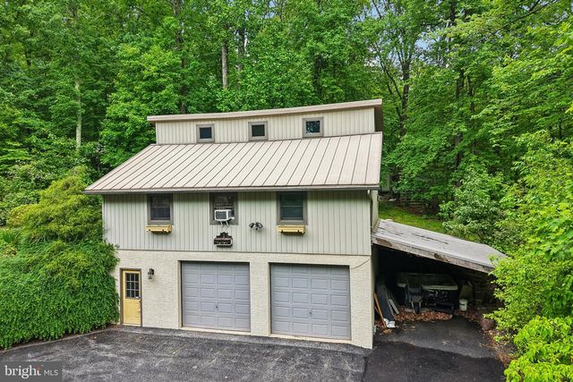2135 SAINT PETERS RD, Pottstown, PA 19465
