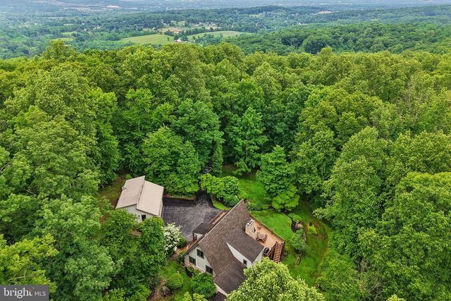 2135 SAINT PETERS RD, Pottstown, PA 19465