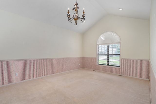 212 N Meadow Street, Nixa, MO 65714