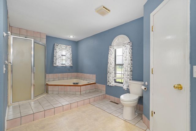 212 N Meadow Street, Nixa, MO 65714
