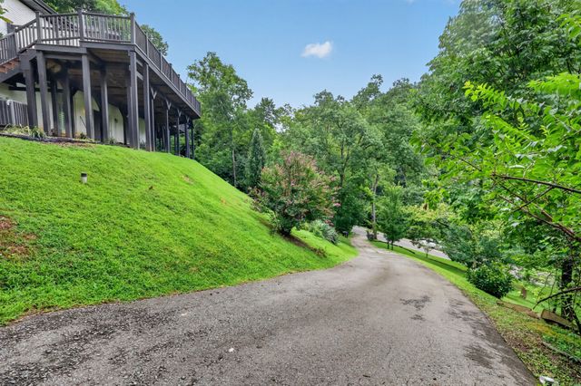 5161 Granny White Pike, Nashville, TN 37220