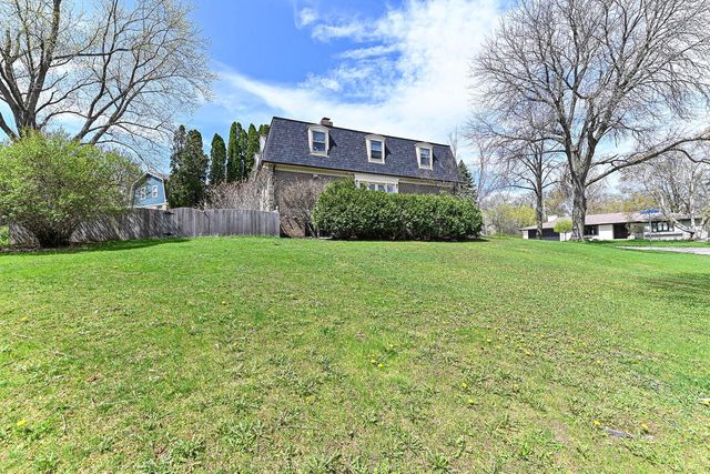 12315 W Christine DRIVE, Wauwatosa, WI 53226