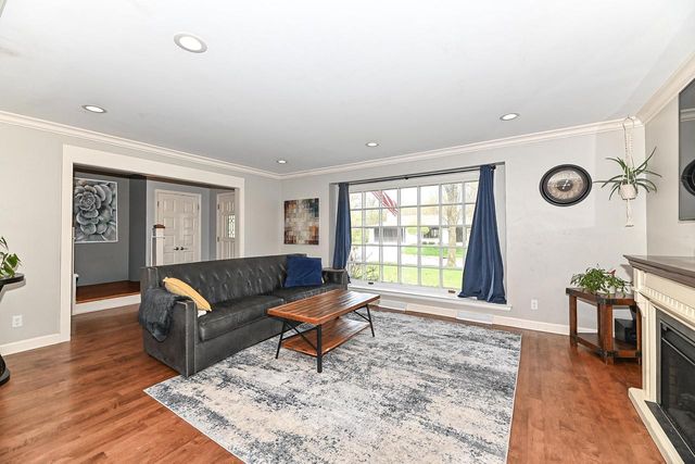 12315 W Christine DRIVE, Wauwatosa, WI 53226