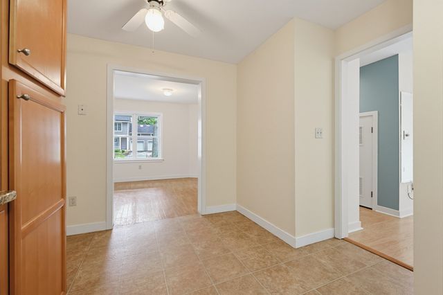 4 Oak Ct 4, Rockland, MA 02370