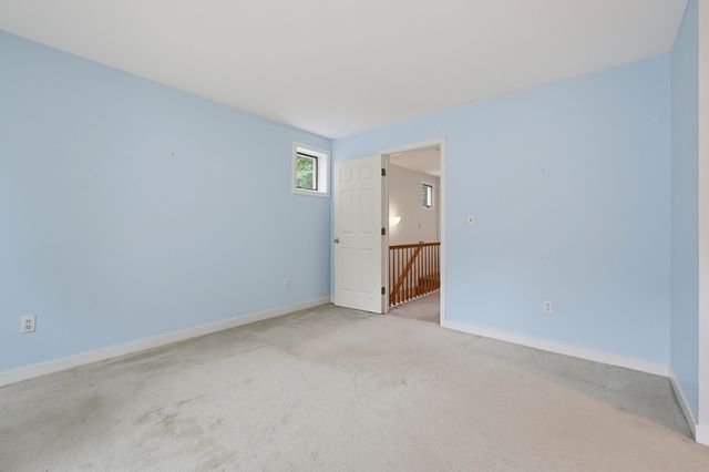 4 Oak Ct 4, Rockland, MA 02370