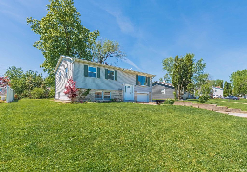 706 S Western Drive, Bloomington, IN 47403