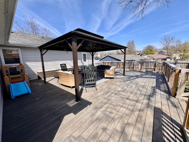 2220 Redbud Lane, Paris, KY 40361