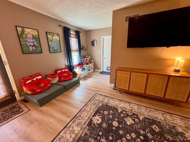 2220 Redbud Lane, Paris, KY 40361