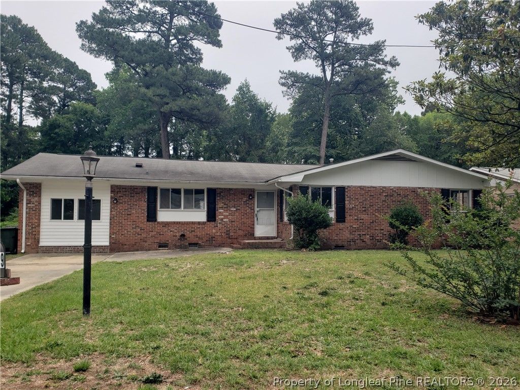 1939 Ashton Road, Fayetteville, NC 28304 — exterior