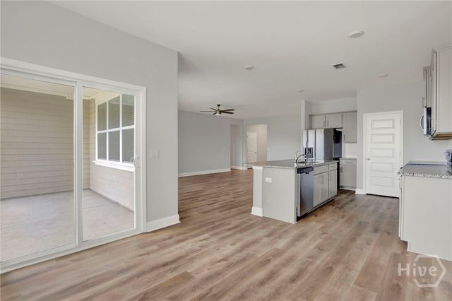 559 Logging Hill Drive, Richmond Hill, GA 31324
