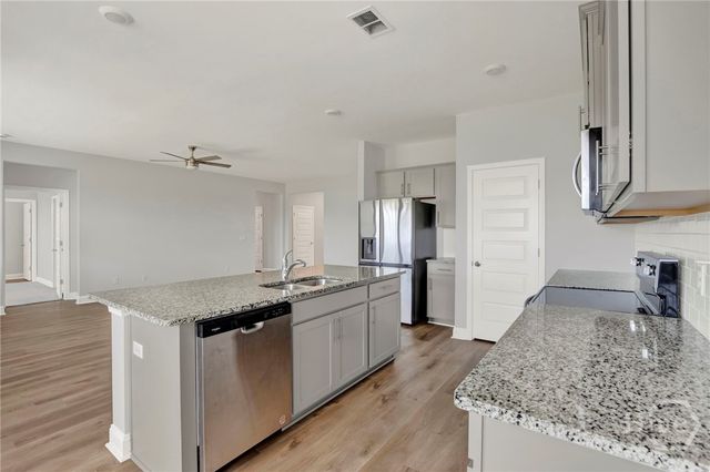 559 Logging Hill Drive, Richmond Hill, GA 31324