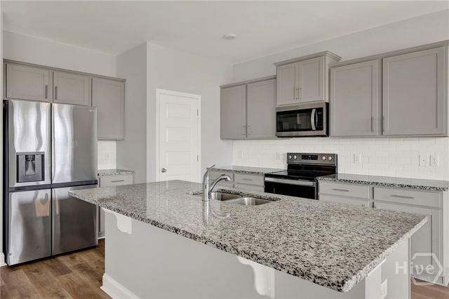 559 Logging Hill Drive, Richmond Hill, GA 31324