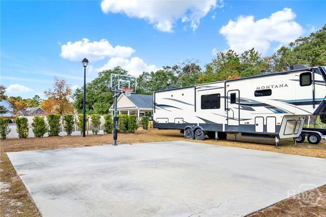 559 Logging Hill Drive, Richmond Hill, GA 31324