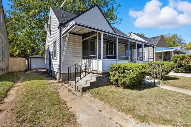 19977 Santa Barbara Drive, Detroit, MI 48221