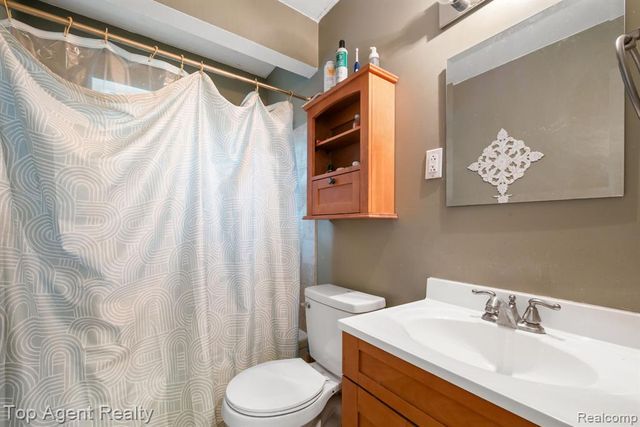 13712 La Chene Avenue, Warren, MI 48088