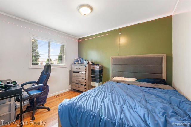 13712 La Chene Avenue, Warren, MI 48088