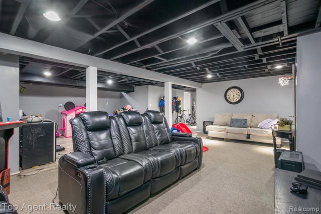 13712 La Chene Avenue, Warren, MI 48088