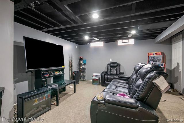 13712 La Chene Avenue, Warren, MI 48088