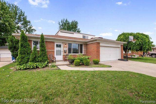 13712 La Chene Avenue, Warren, MI 48088