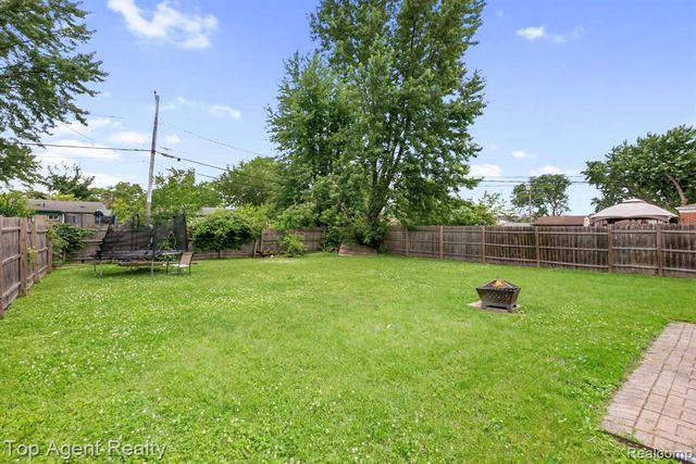 13712 La Chene Avenue, Warren, MI 48088