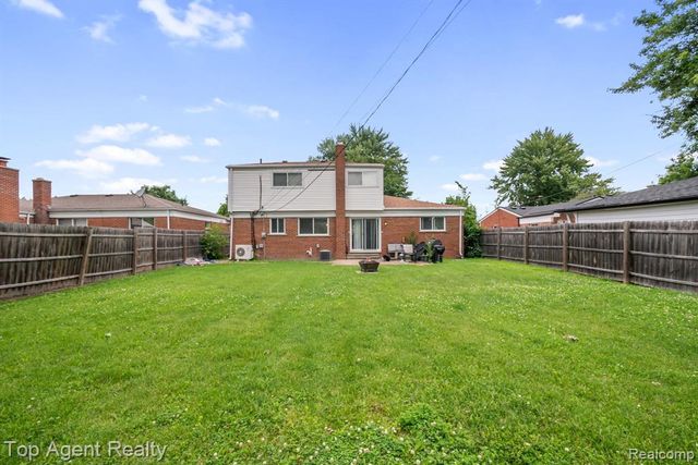 13712 La Chene Avenue, Warren, MI 48088