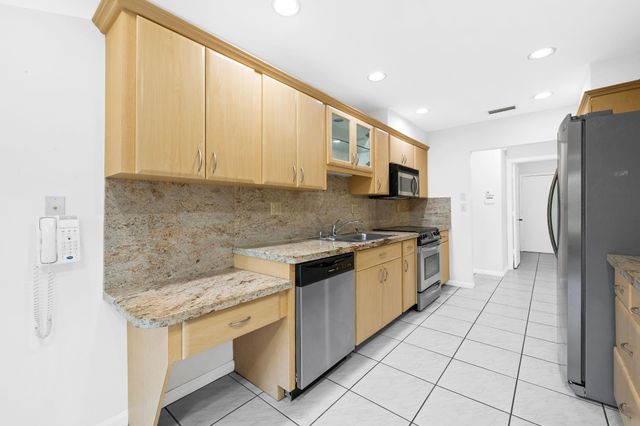 6053 Petaluma Drive, Boca Raton, FL 33433