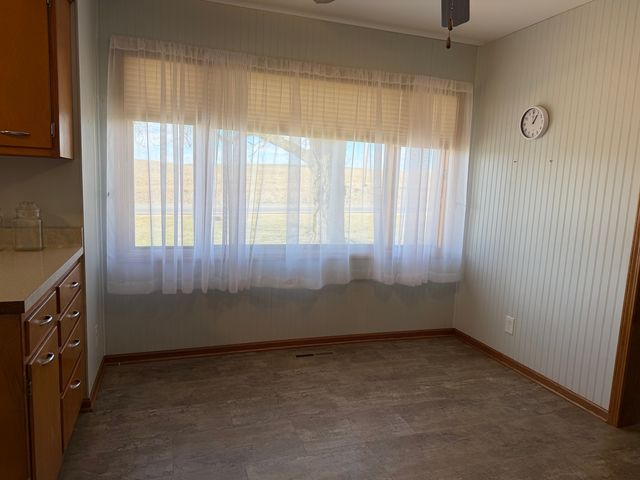 1167 432nd Avenue, Clinton, IA 52732