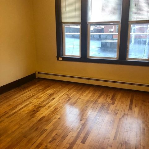 27 High Street 1, Clinton, MA 01510