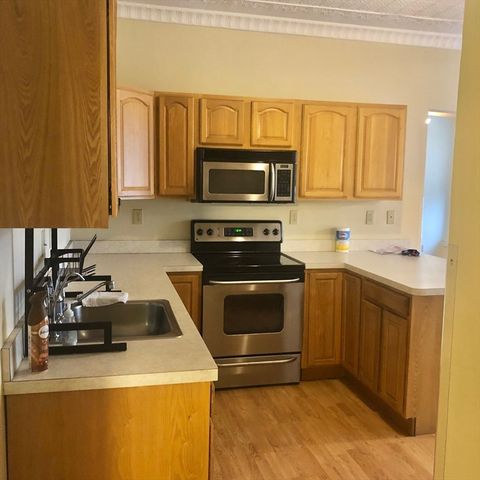 27 High Street 1, Clinton, MA 01510