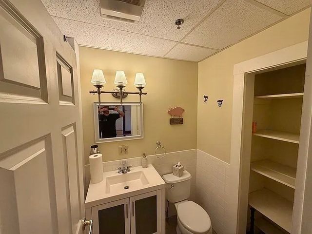 27 High Street 1, Clinton, MA 01510
