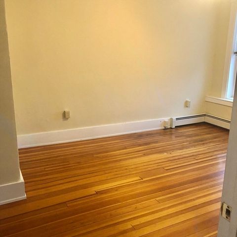 27 High Street 1, Clinton, MA 01510
