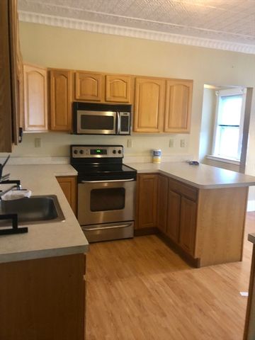 27 High Street 1, Clinton, MA 01510