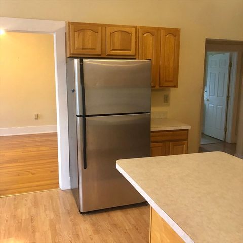 27 High Street 1, Clinton, MA 01510