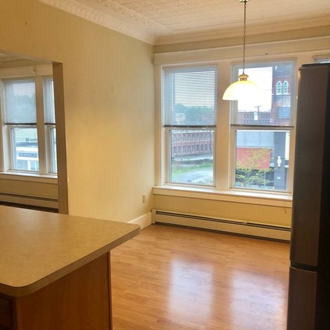 27 High Street 1, Clinton, MA 01510