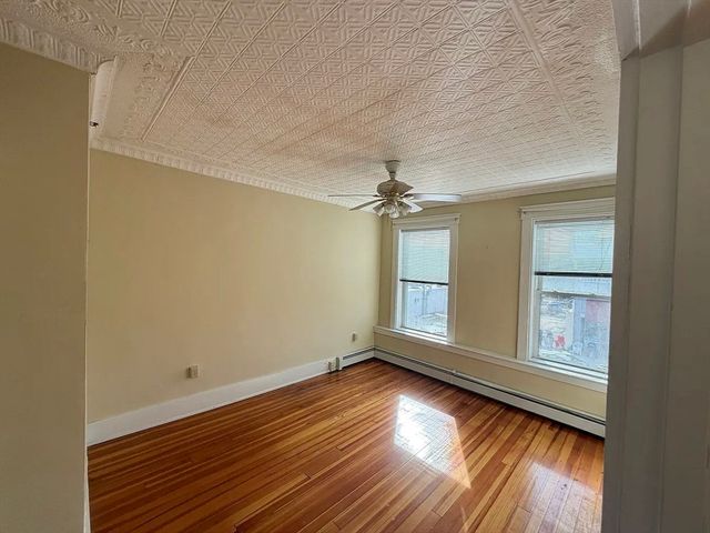 27 High Street 1, Clinton, MA 01510
